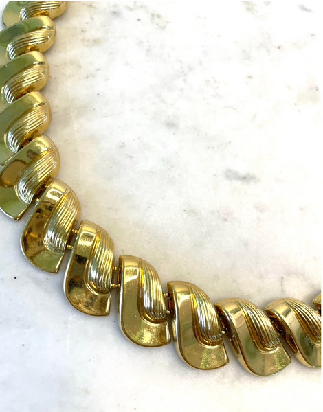 19" Vintage 1980s Gold Tone Glam Necklace
