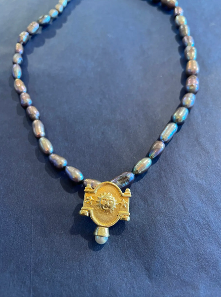 Vintage Fresh Water Pearl Necklace with Gold Tone Pendant