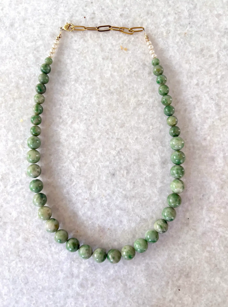 Fine Antique Green Jade Beaded Necklace with Freshwater Pearls and Goldtone Chain Link Accent